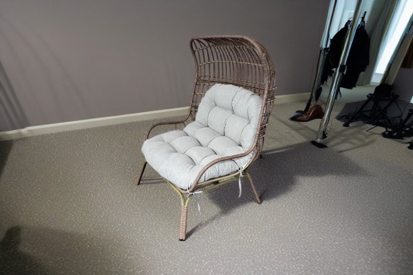 Comfort and ergonomic design of the iron rattan bird's nest chair