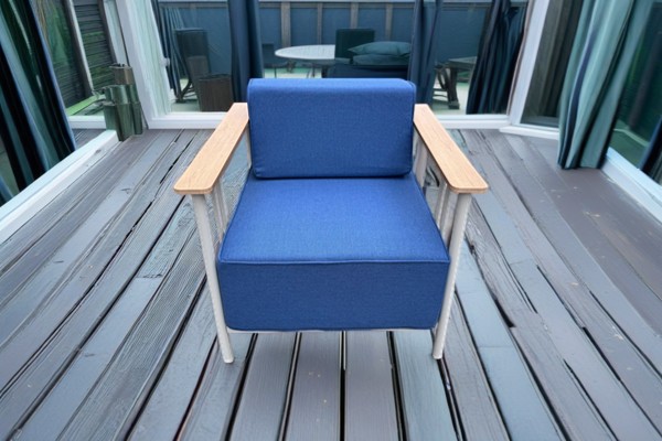 Single Chair
